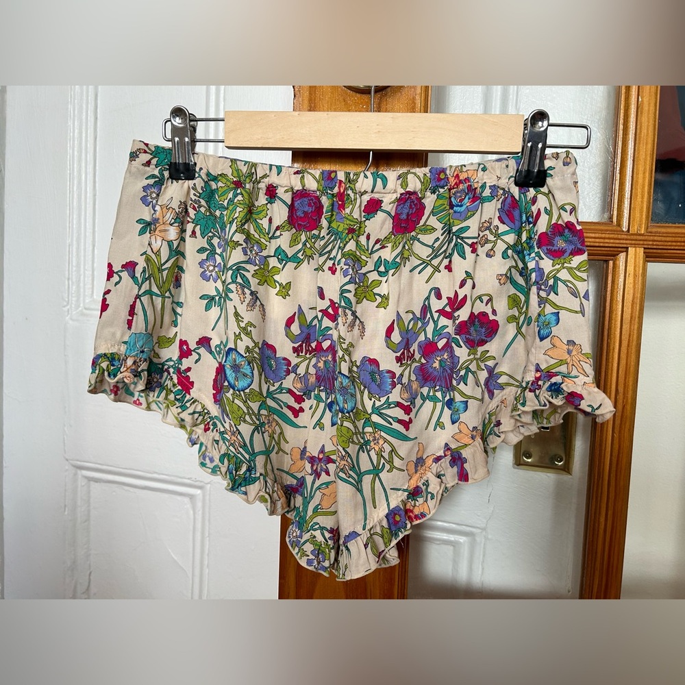 Spell & The Gypsy Collective Flutter Short